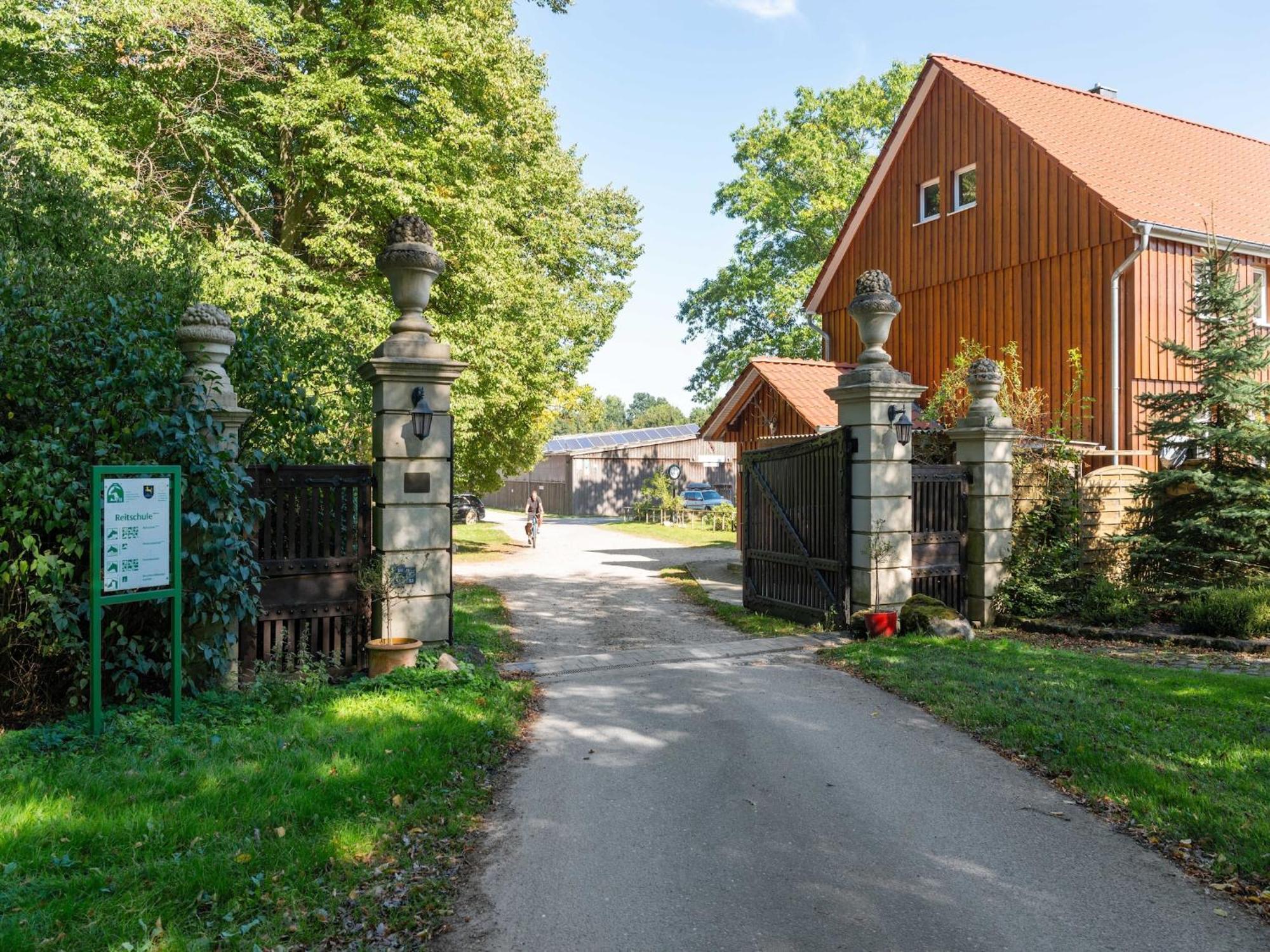 Holiday Home On A Horse Farm In The L Neburg Heath Eschede Экстерьер фото